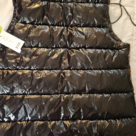 DKNY Women's   Jacket & Coat In Nylon Down Vest - Picture 3 of 3